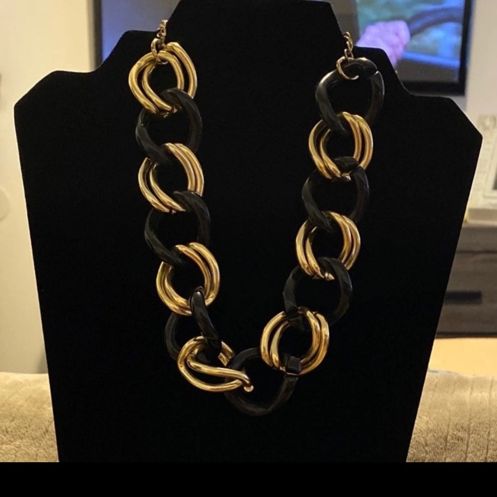 GOLD/BLACK NECKLACE